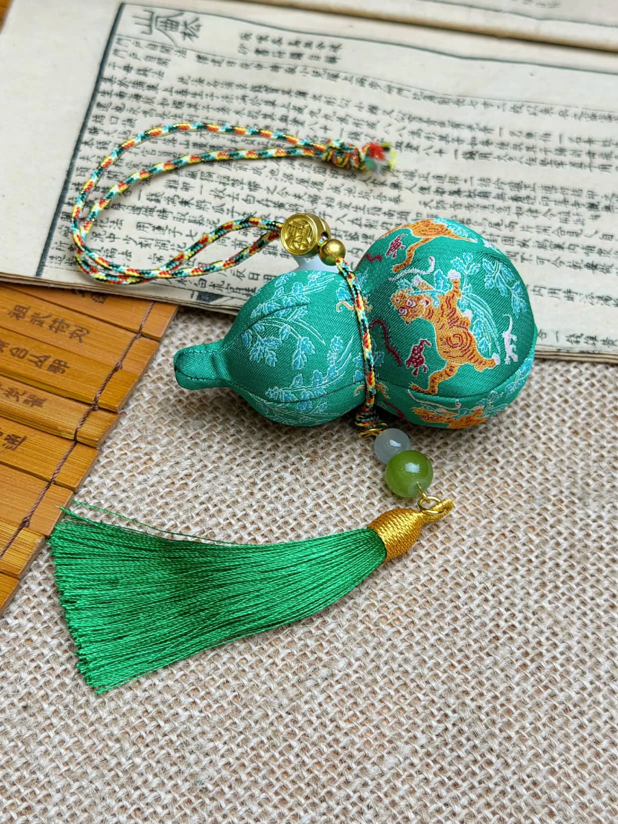Gourd Sachet — 包