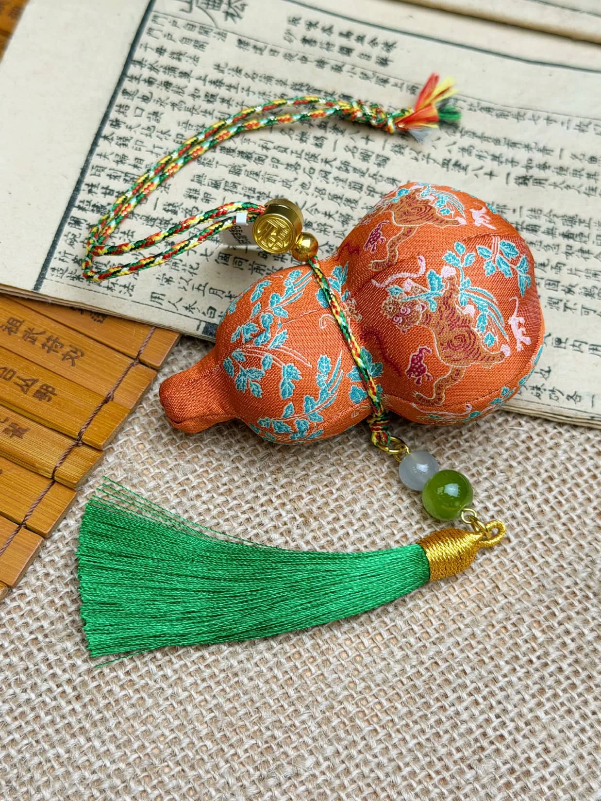 Gourd Sachet — 包