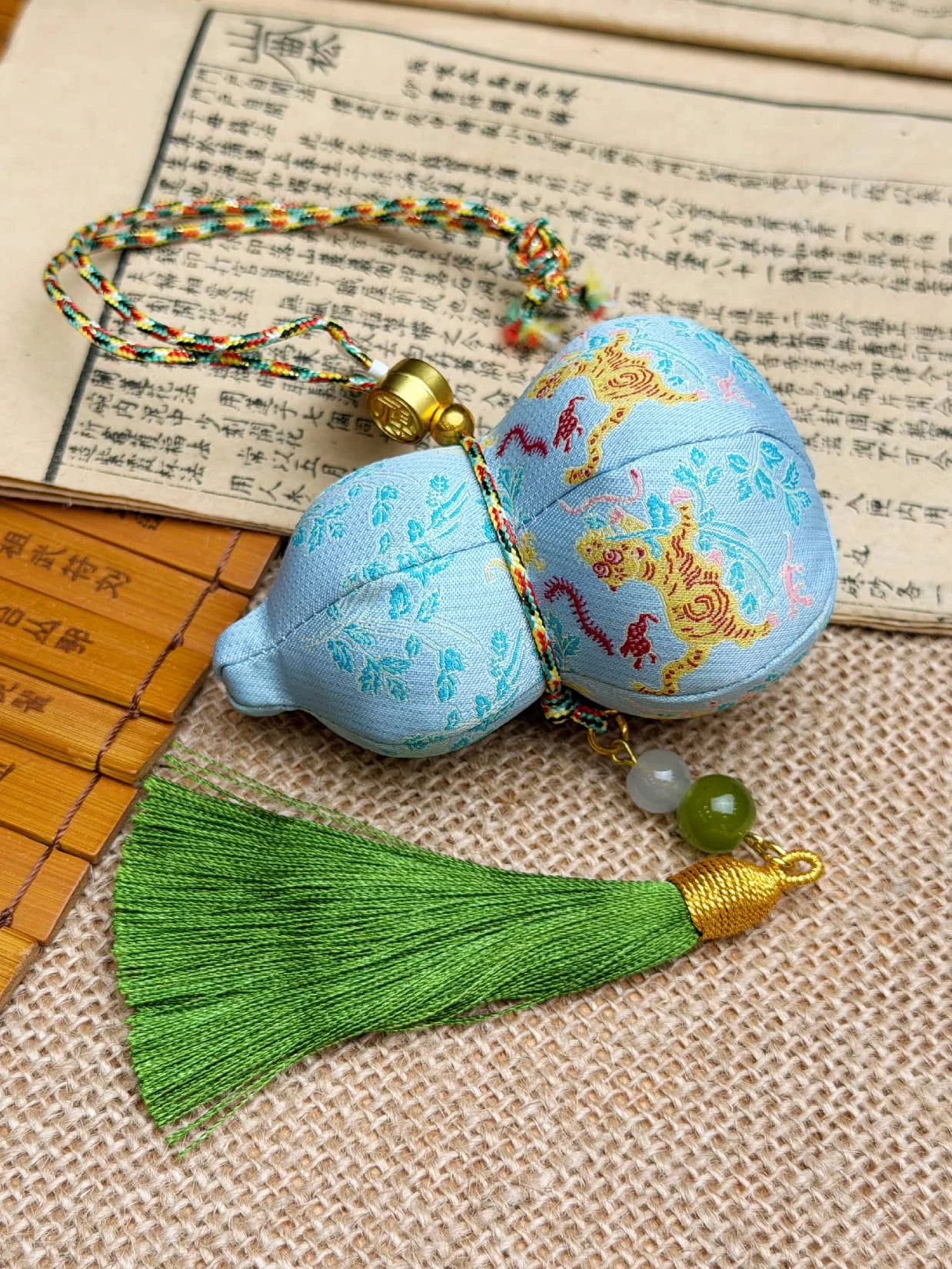 Gourd Sachet — 包